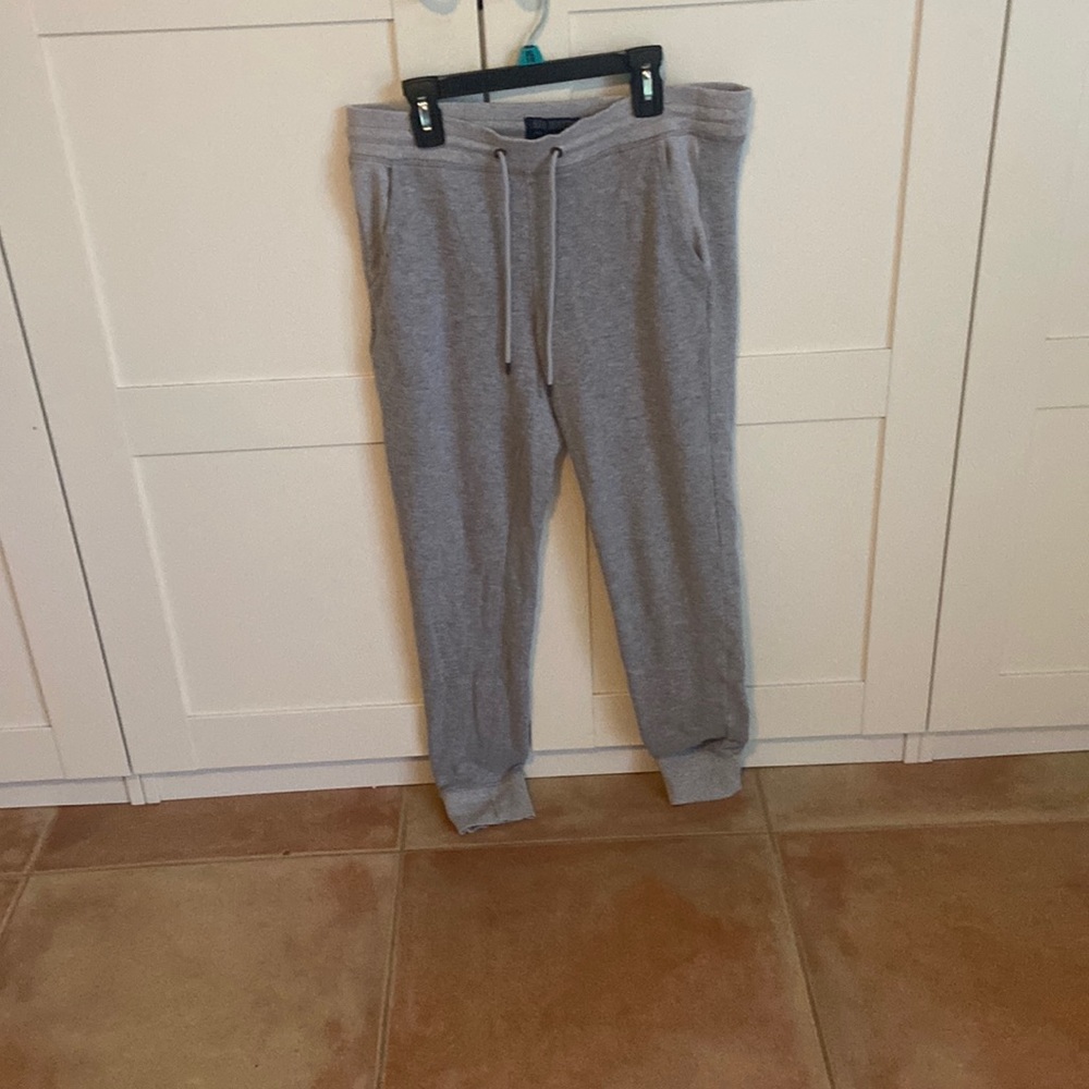Grey American Eagle sweatpants